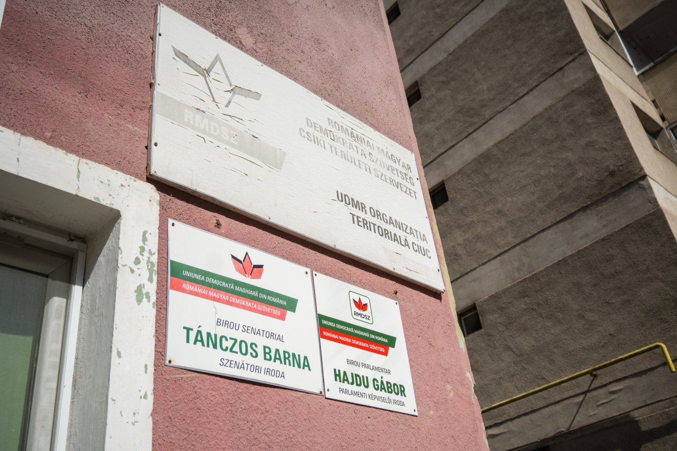 Turisztikai irodává alakítanák a csíkszeredai RMDSZ székházat