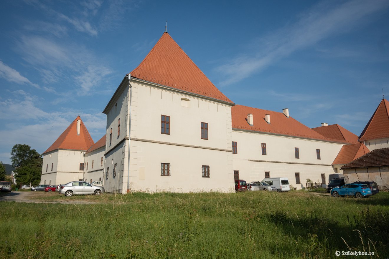 &bullet;  Fotó: Borbély Fanni