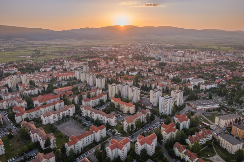 Szokatlanul nagyot ugrott a hőmérséklet Csíkszeredában