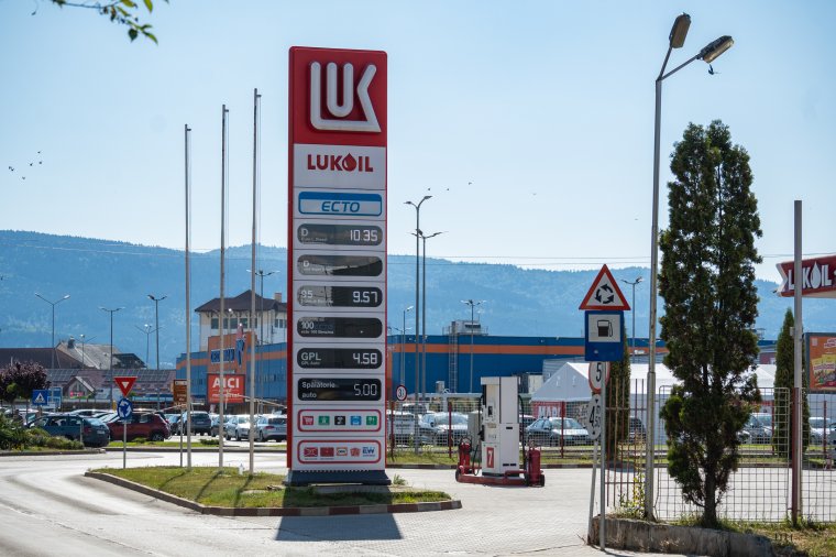 A jövedéki adó csökkentése ellenére tíz lej fölött maradt a gázolaj literenkénti ára