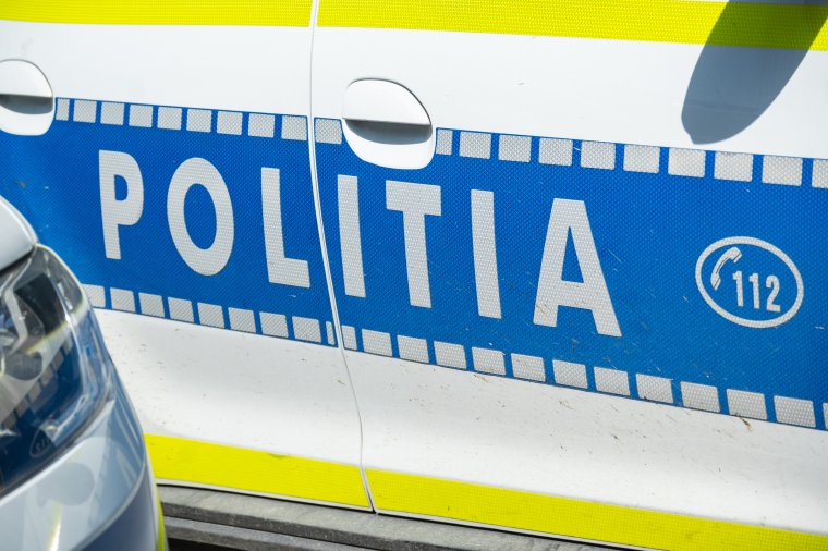 Halálra késelte feleségét és sógornőjét, majd magával is végezni próbált