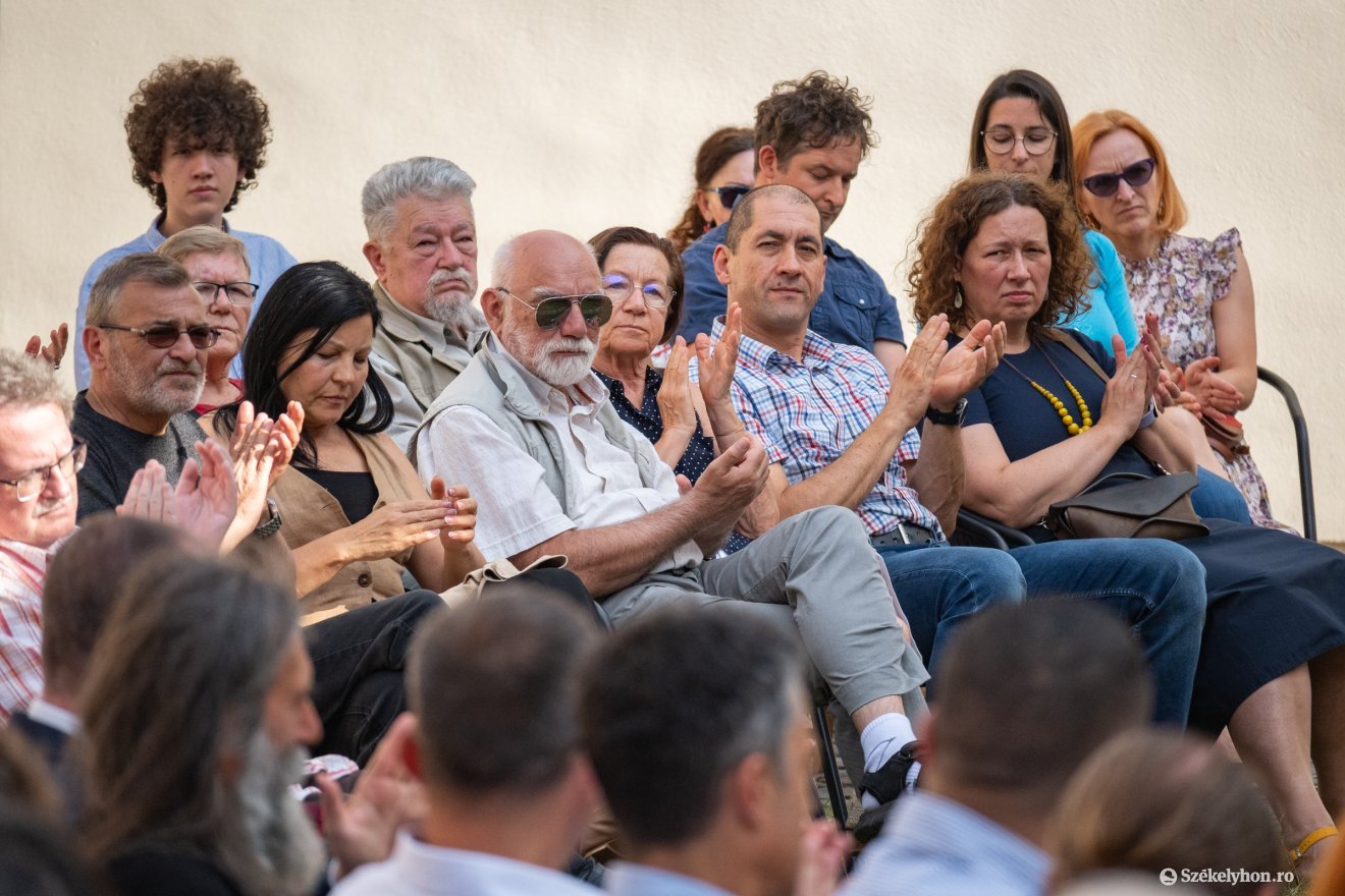 &bullet;  Fotó: Borbély Fanni