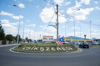 Csíkszereda felirat fogadja a Székelyudvarhely irányából a megyeszékhelyre érkezőket