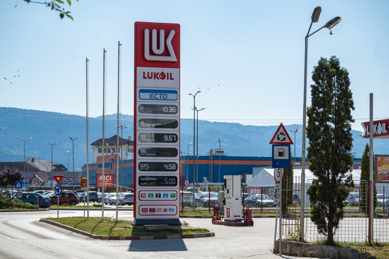A jövedéki adó csökkentése ellenére tíz lej fölött maradt a gázolaj literenkénti ára