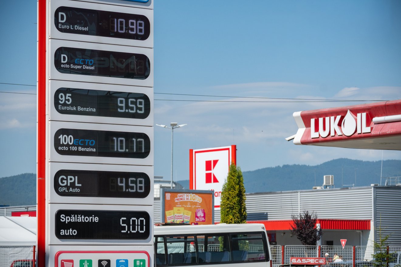 Néhány banira vagyunk a 11 lejes dízeltől