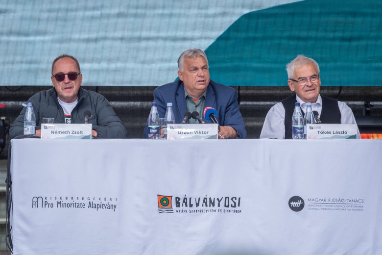 Tőkés László elhatárolódik Toró T. Tibor Tusványos-kritikájától, Tarr Zoltán kijelentéseit is bírálja