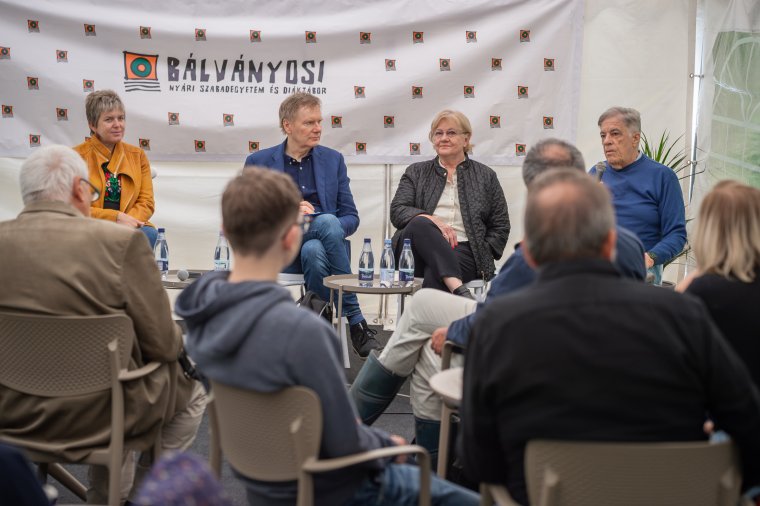 Hosszú küzdelemként írták le az autonómia ügyét