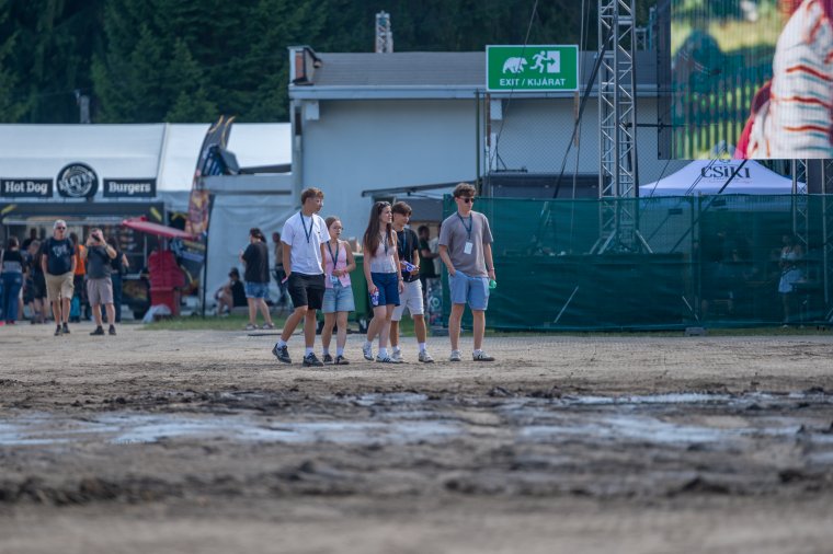 A sár távozik, a tömeg érkezik – így indul a 35. Tusványos