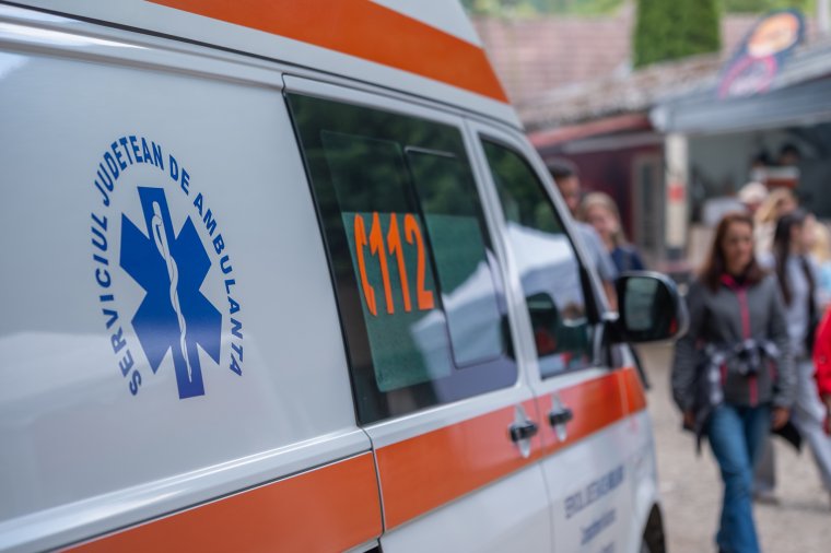 TikTokon terjesztett rémhír miatt támadtak mentősökre egy erdélyi településen