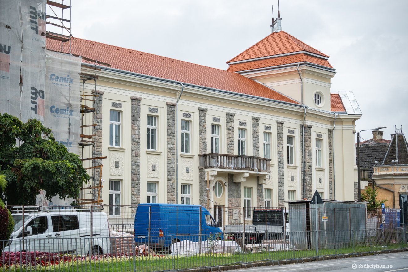 &bullet;  Fotó: Borbély Fanni
