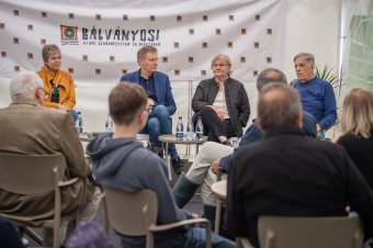 Hosszú küzdelemként írták le az autonómia ügyét