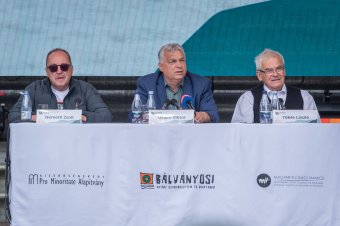 Tőkés László elhatárolódik Toró T. Tibor Tusványos-kritikájától, Tarr Zoltán kijelentéseit is bírálja