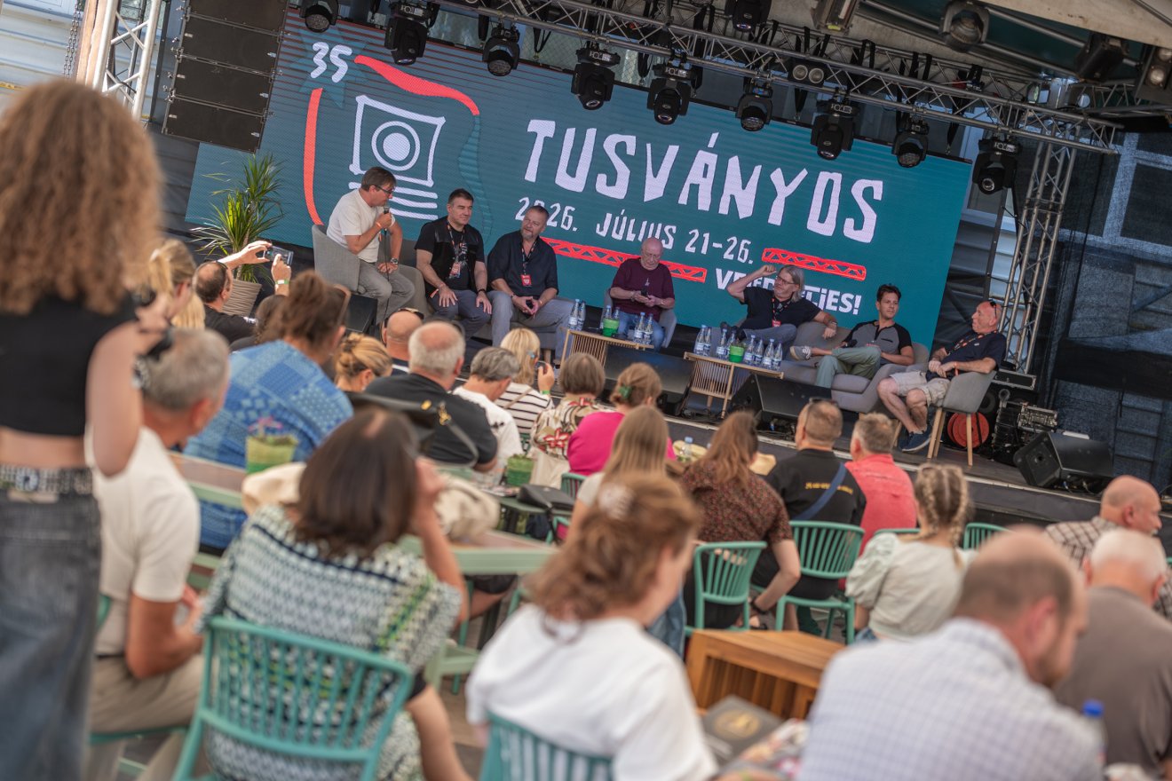 A sár távozik, a tömeg érkezik – így indul a 35. Tusványos