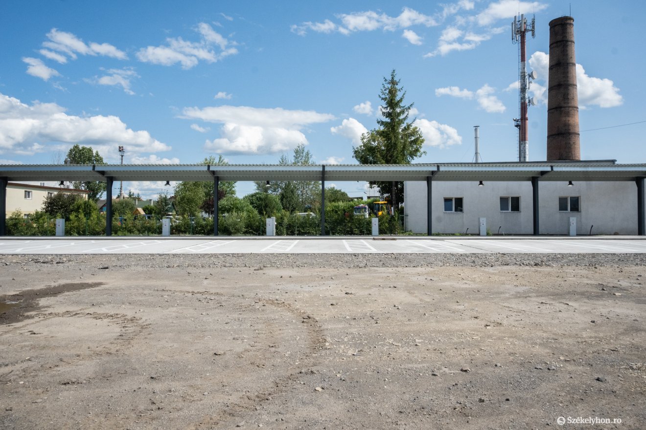 &bullet;  Fotó: Borbély Fanni