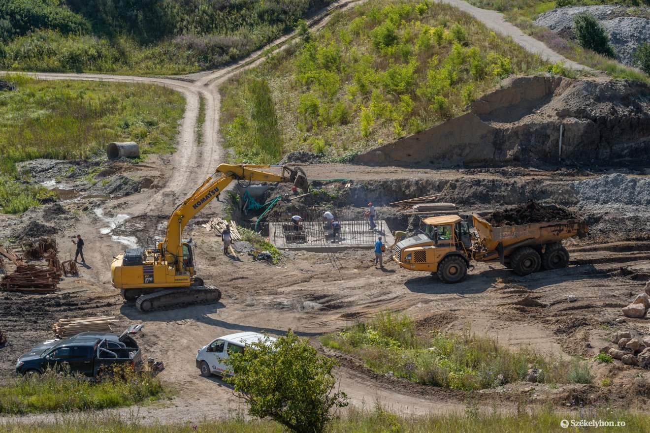 &bullet;  Fotó: Pinti Attila