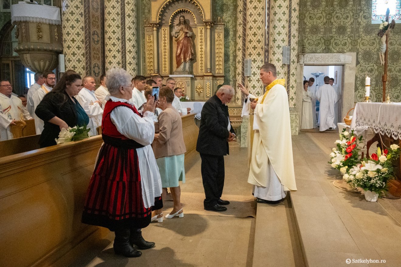 &bullet;  Fotó: Borbély Fanni