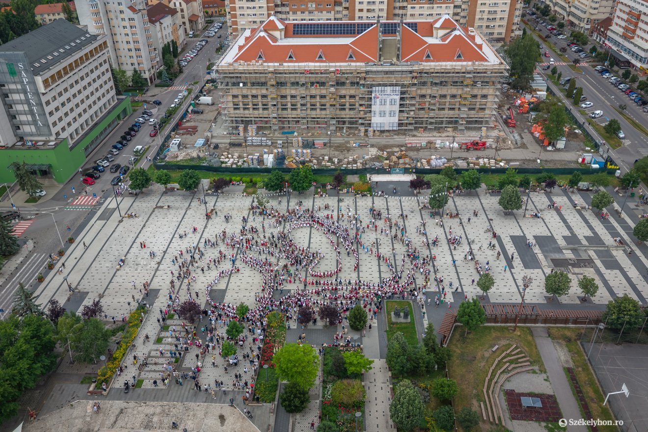 &bullet;  Fotó: Pinti Attila