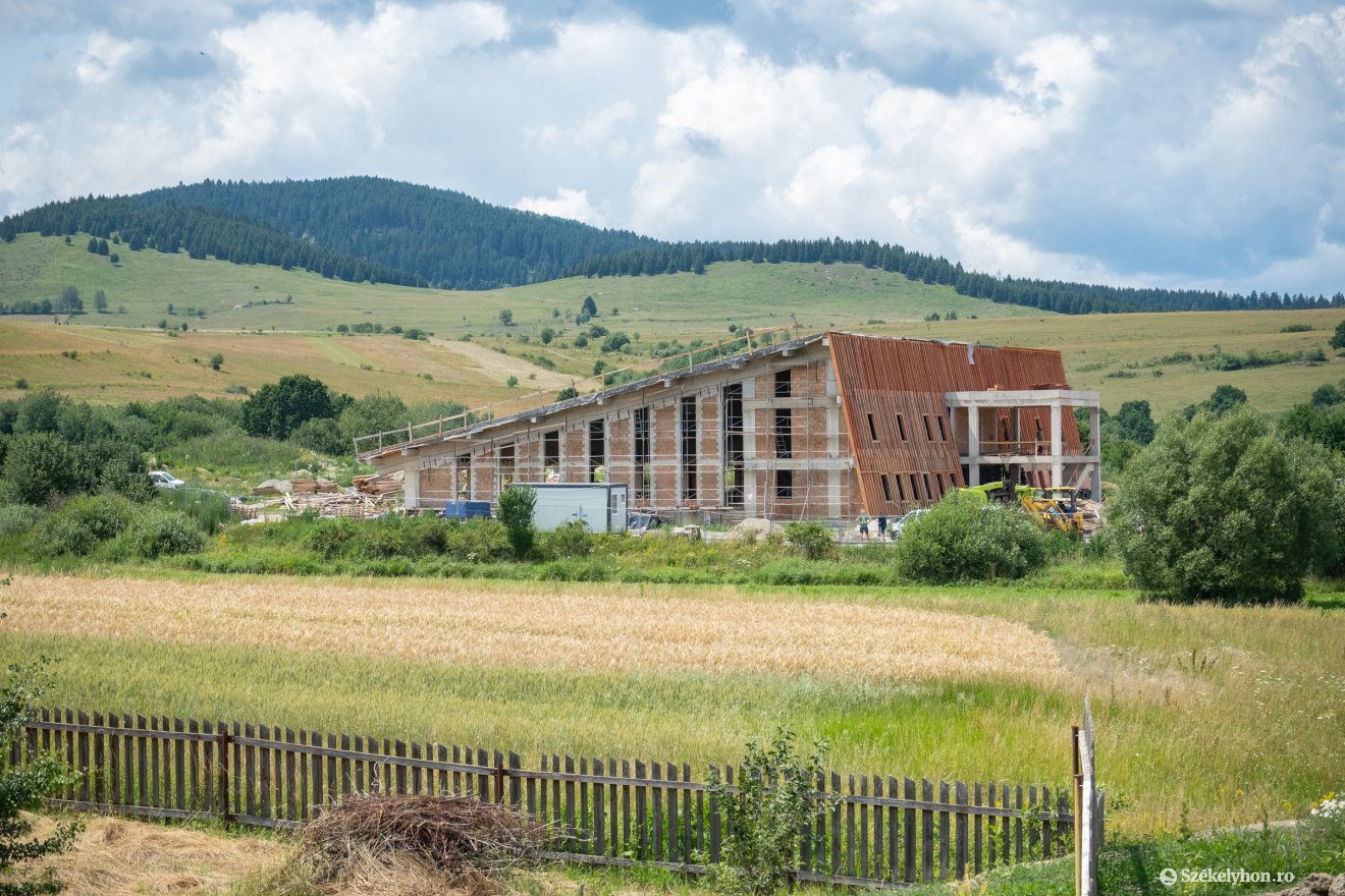 &bullet;  Fotó: Borbély Fanni