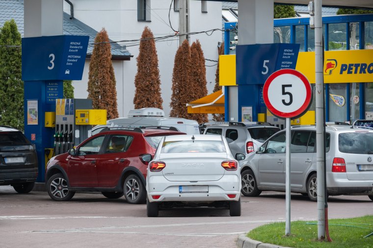 Kúsznak felfelé az üzemanyagárak, a gázolaj újra meghaladta a 10 lejes lélektani határt