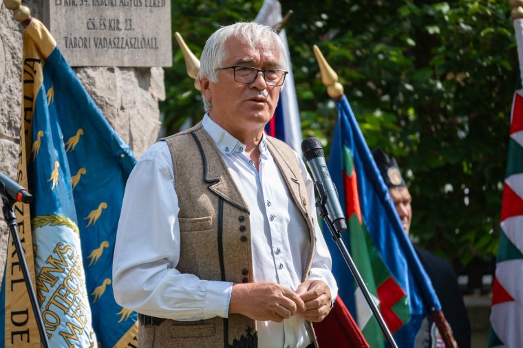 Harangszó Trianonért, fehér galambok a jövőért Csíksomlyón