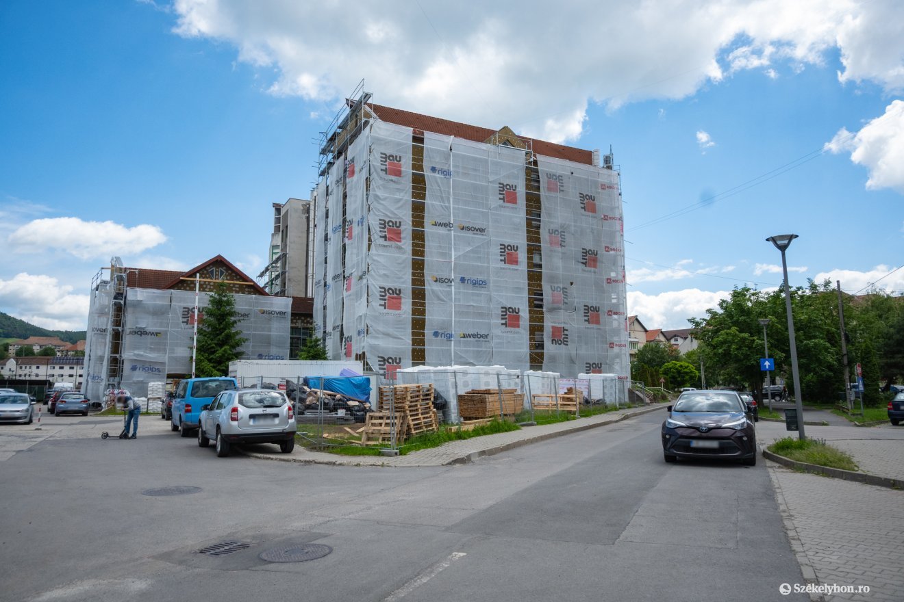 &bullet;  Fotó: Borbély Fanni