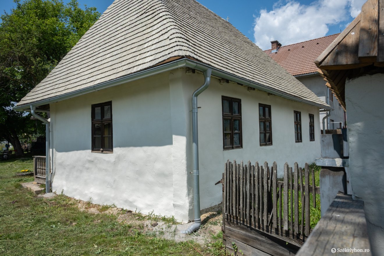 &bullet;  Fotó: Borbély Fanni