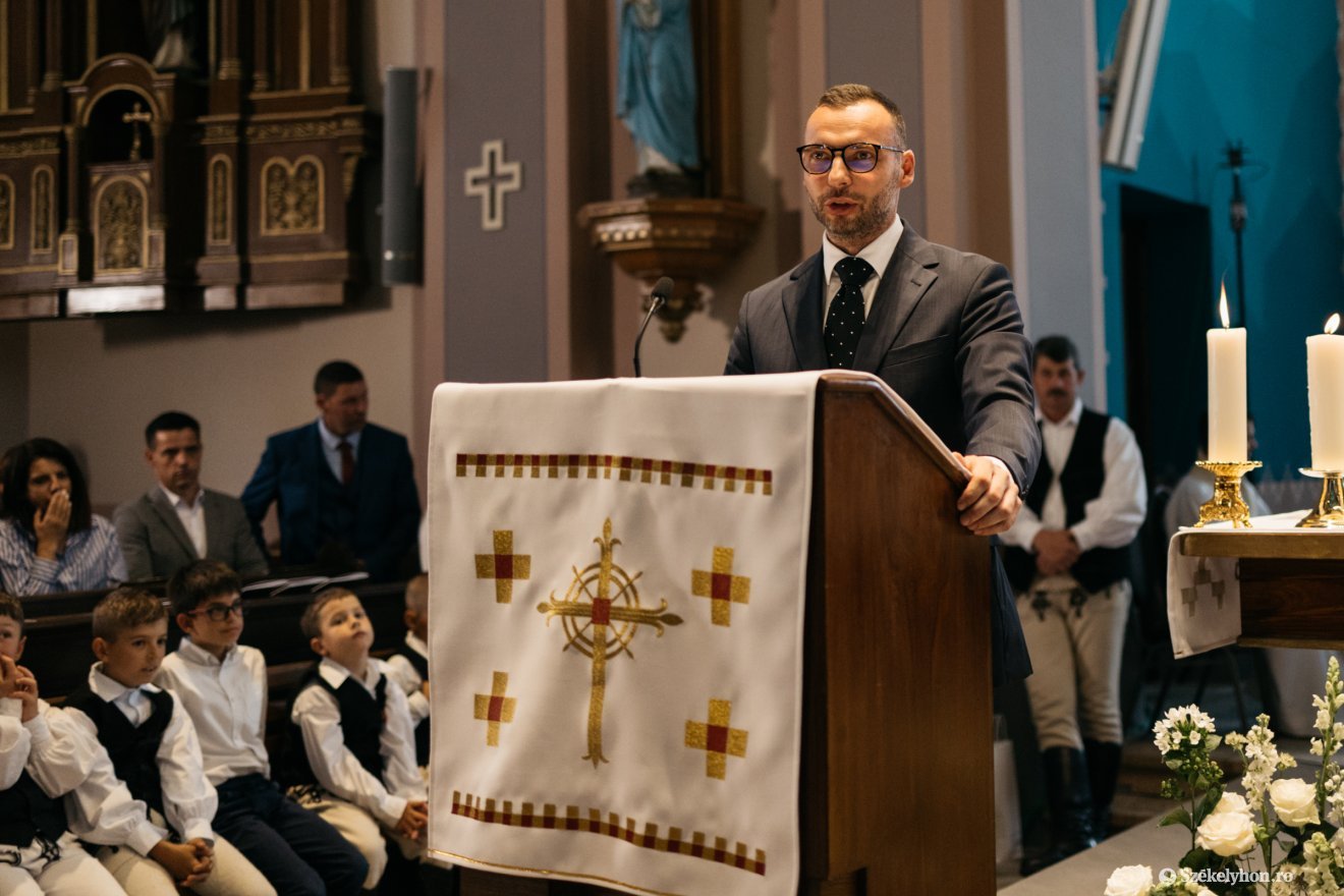 &bullet;  Fotó: Olti Angyalka