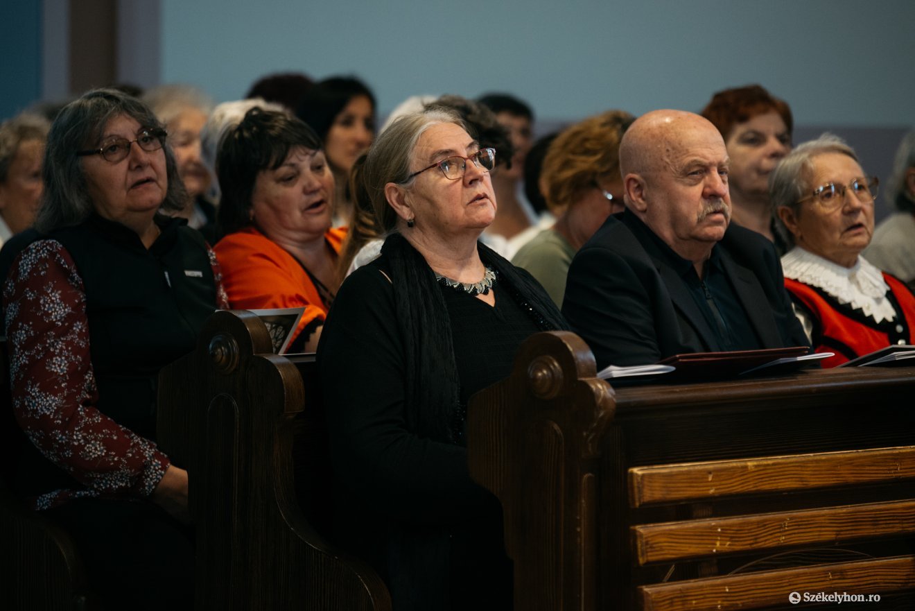 &bullet;  Fotó: Olti Angyalka