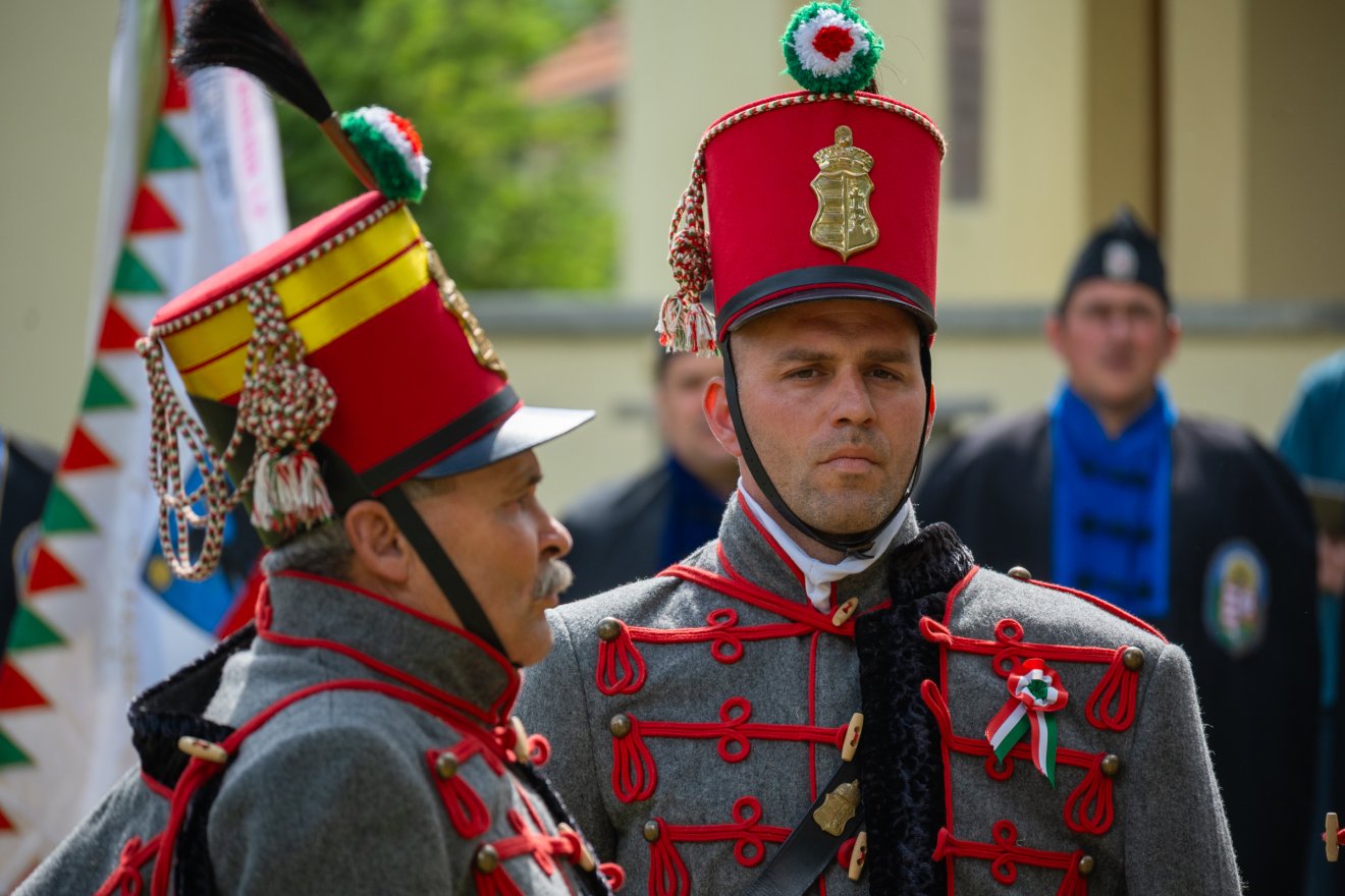 Harangszó Trianonért, fehér galambok a jövőért Csíksomlyón