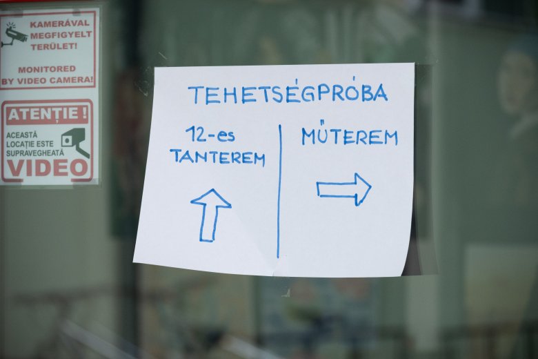 Egybeesnek a vizsgák, hátrányos helyzetbe kerülnek a nyolcadikosok