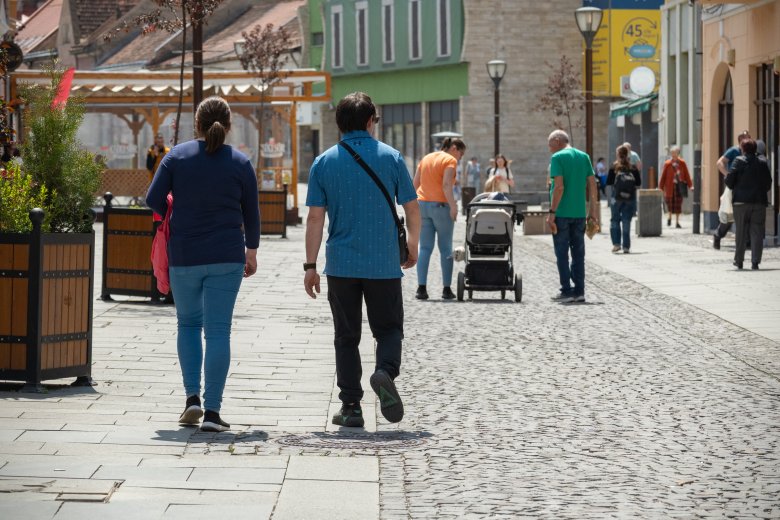 Papíron csökkent a munkanélküliség, de a számok csalókák