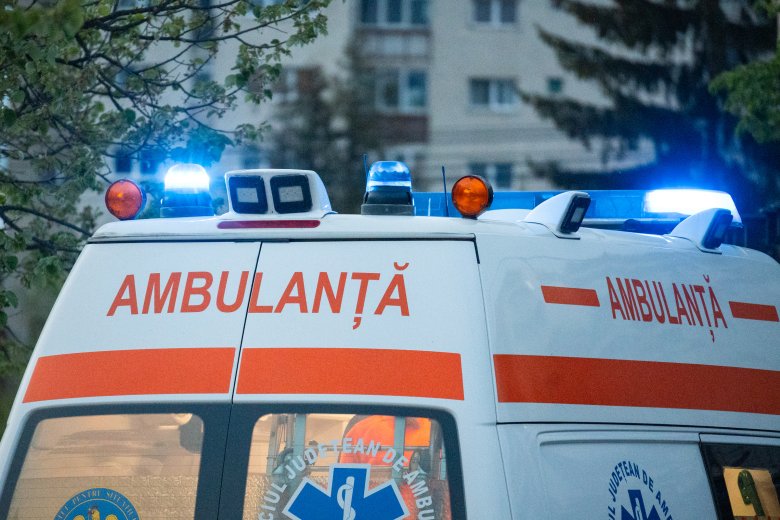 Válságos állapotban a magyar nagyapa és unokája egy kolozsvári késelés után