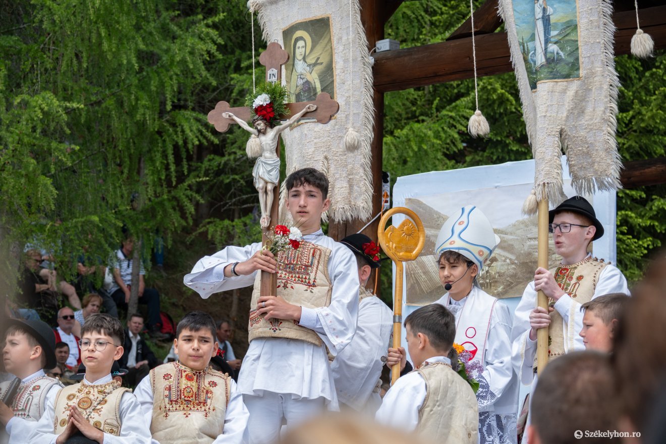 &bullet;  Fotó: Borbély Fanni