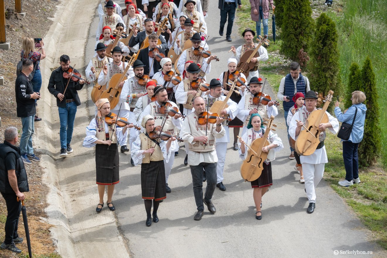 &bullet;  Fotó: Borbély Fanni