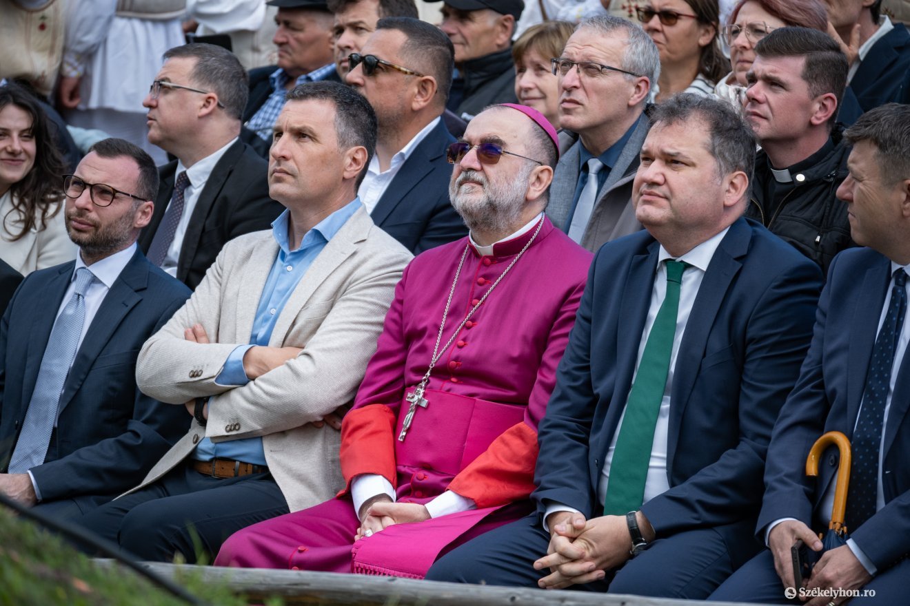 &bullet;  Fotó: Borbély Fanni