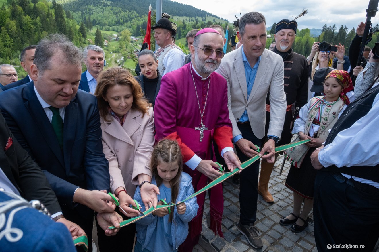 Bethlen–Rákóczi-vár a Bákó megyei Gyimesbükkön