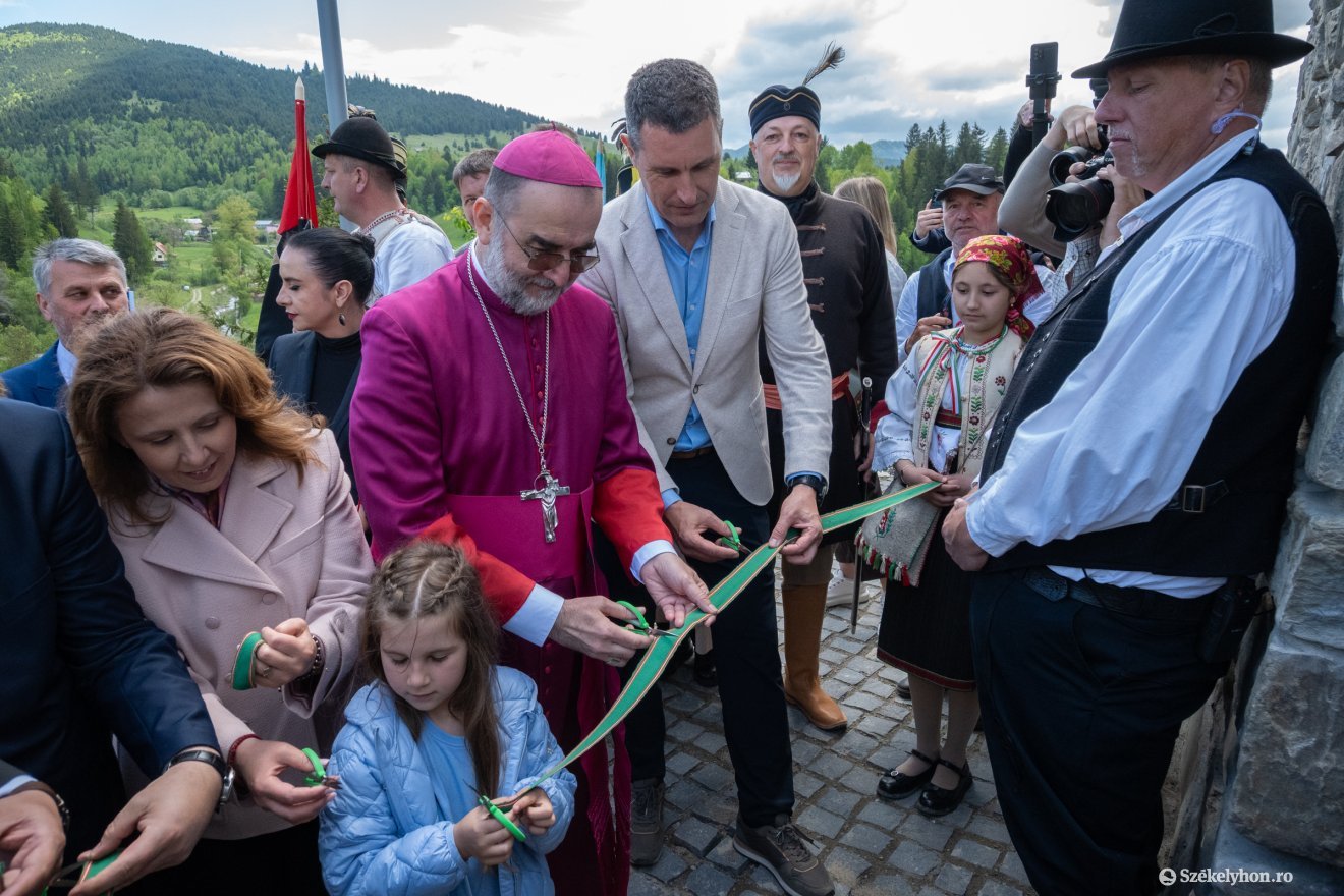 &bullet;  Fotó: Borbély Fanni