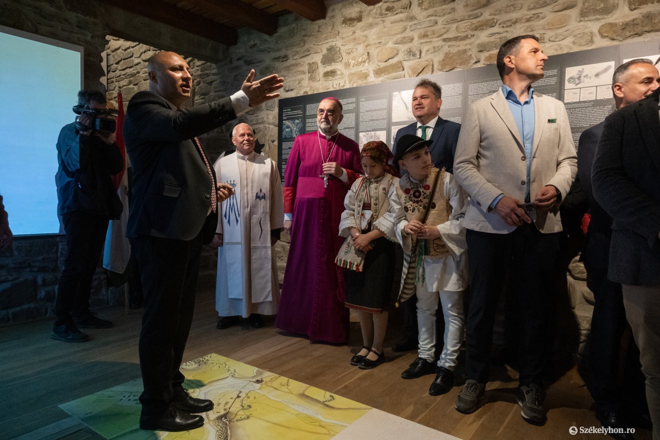&bullet;  Fotó: Borbély Fanni