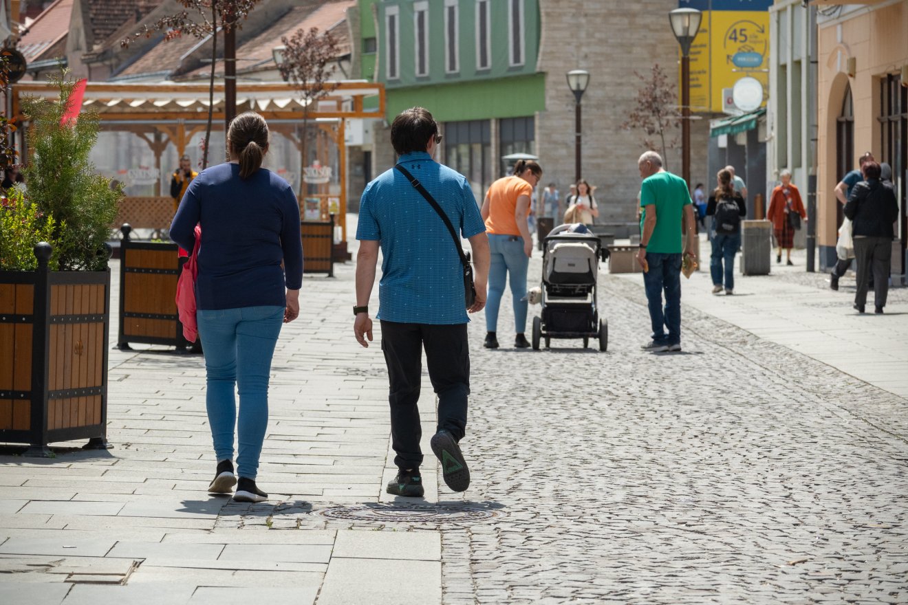Papíron csökkent a munkanélküliség, de a számok csalókák