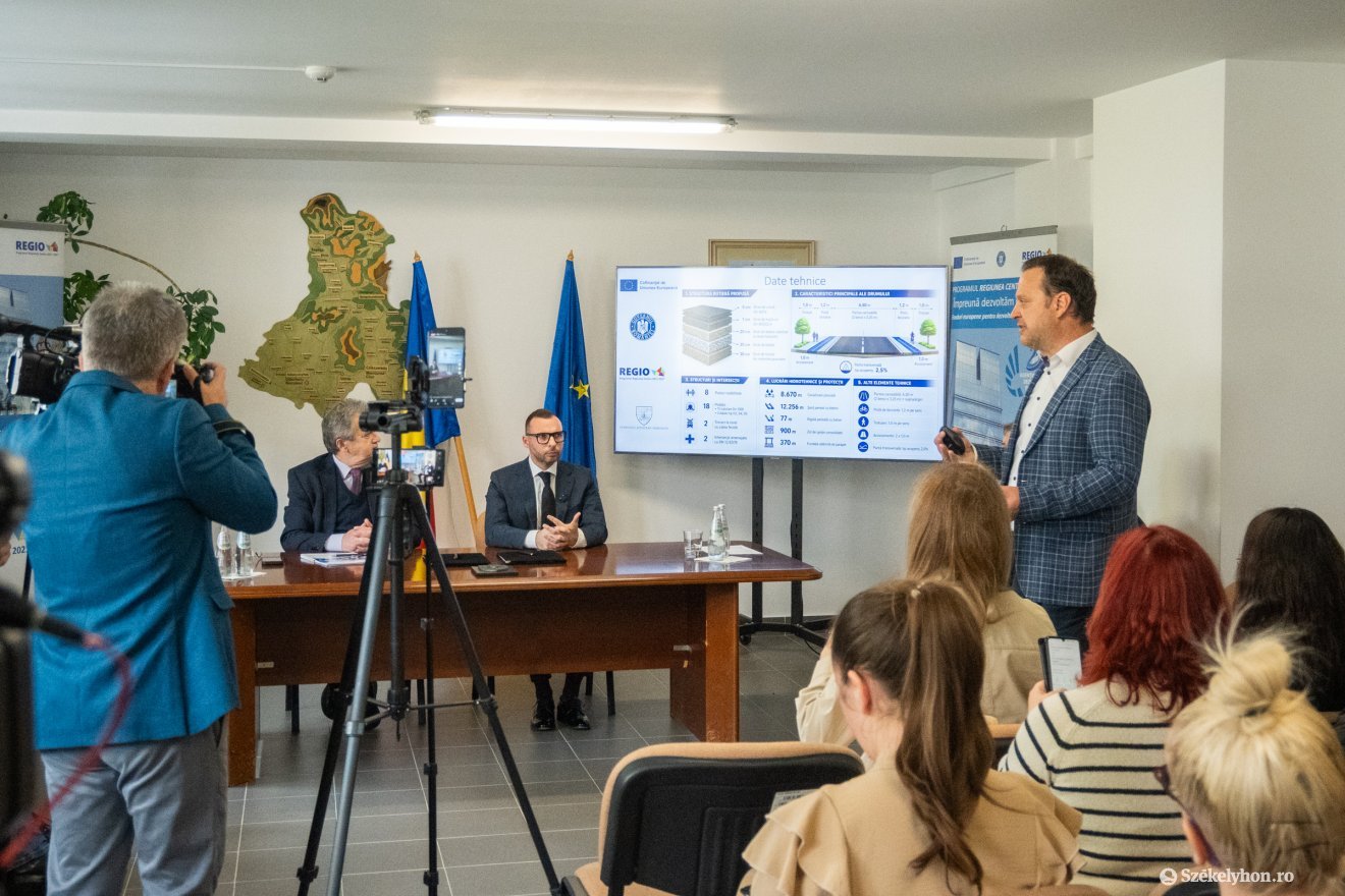 &bullet;  Fotó: Borbély Fanni