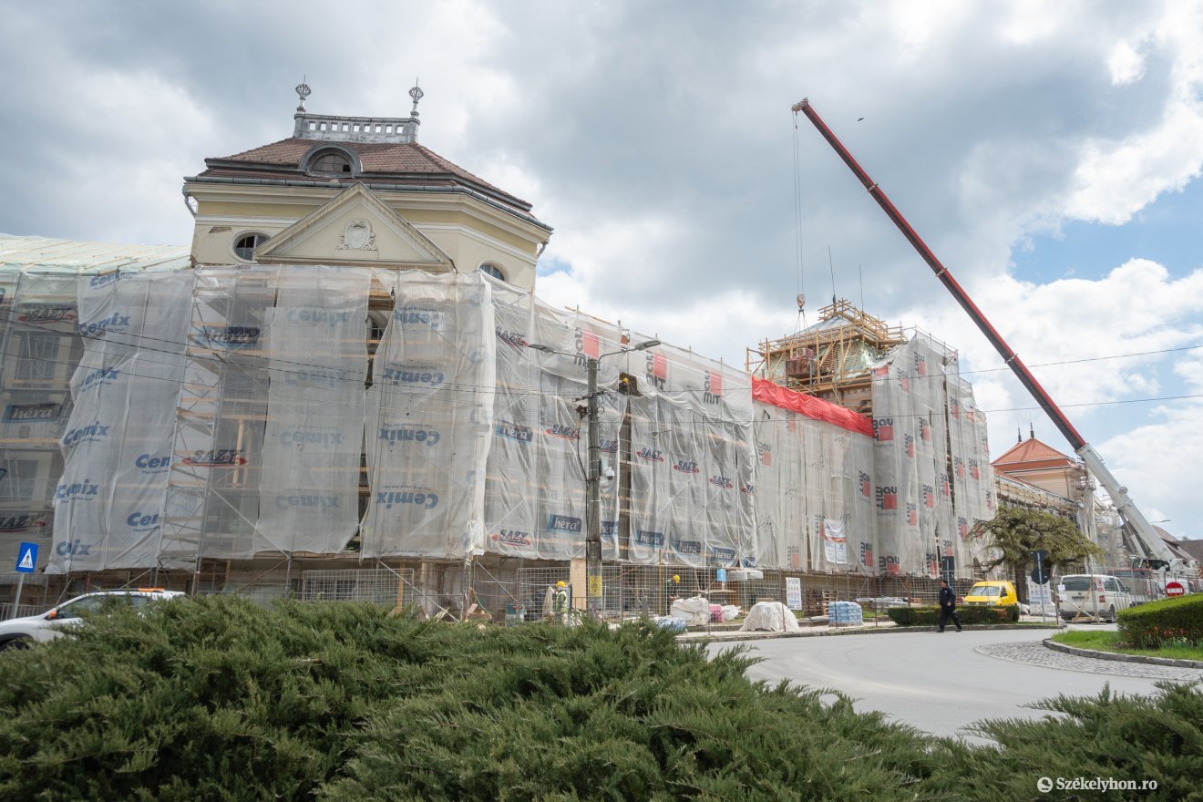 &bullet;  Fotó: Borbély Fanni