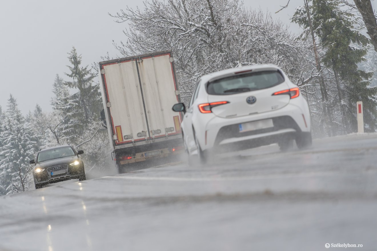 &bullet;  Fotó: Pinti Attila