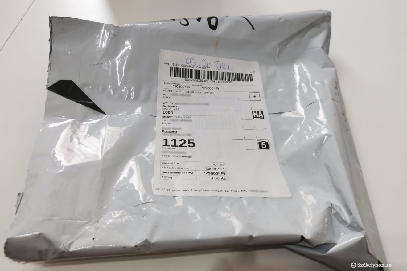 Csalódás volt a csomag tartalma. Fogadjuk meg a hatóság tanácsait, ha el akarjuk kerülni az online vásárlás buktatóit &bullet;  Fotó: Borbély Fanni
