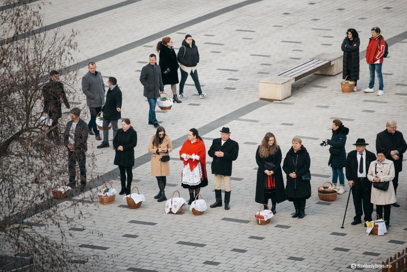 &bullet;  Fotó: Olti Angyalka