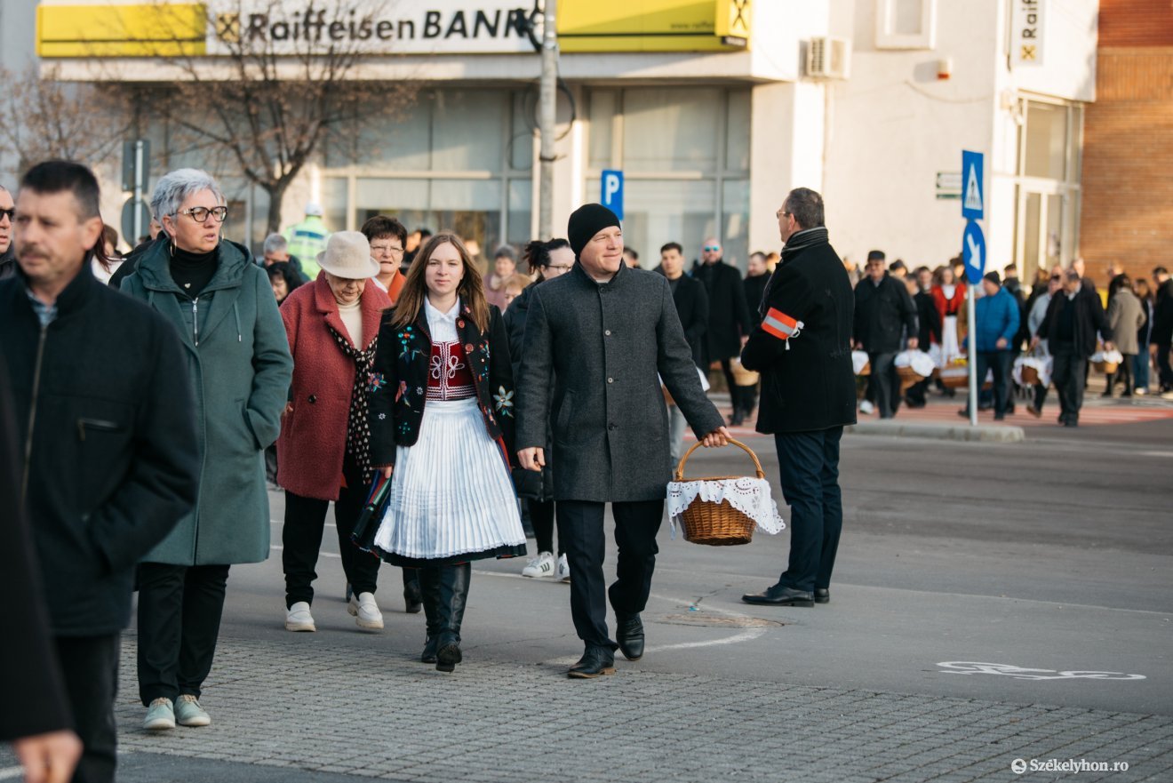 &bullet;  Fotó: Olti Angyalka