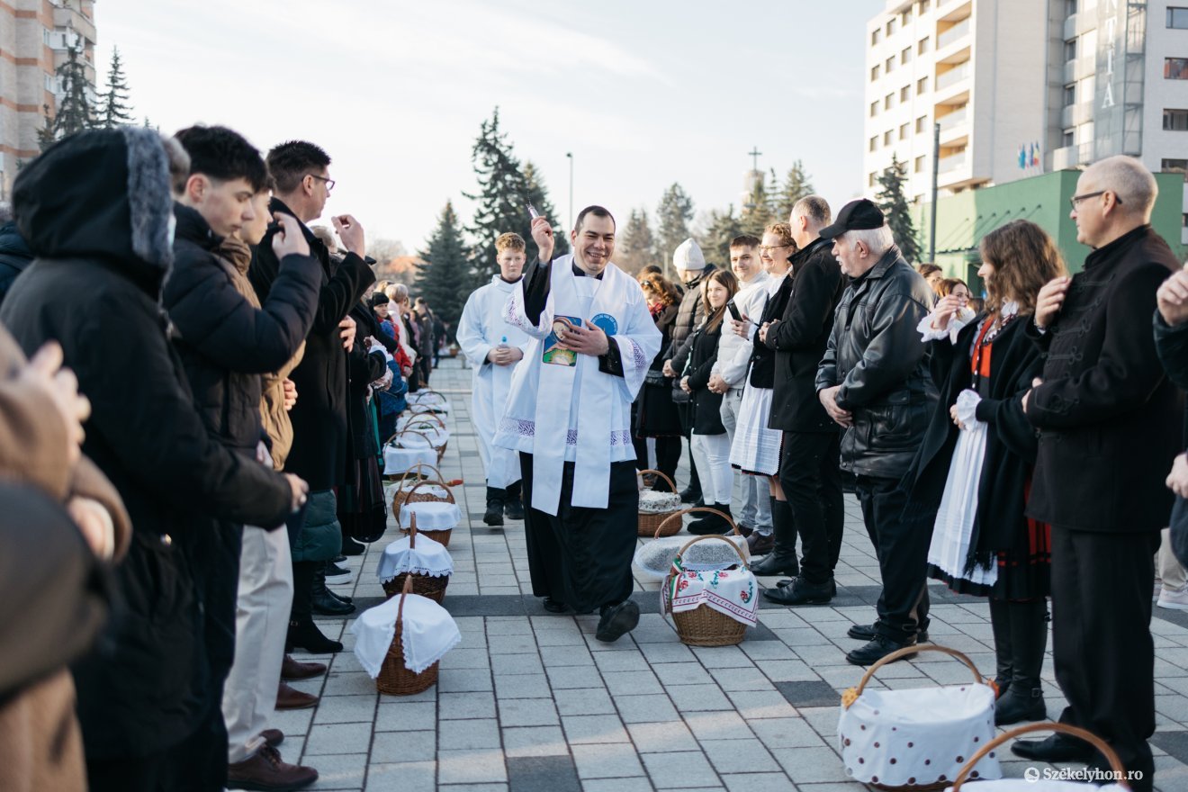 &bullet;  Fotó: Olti Angyalka