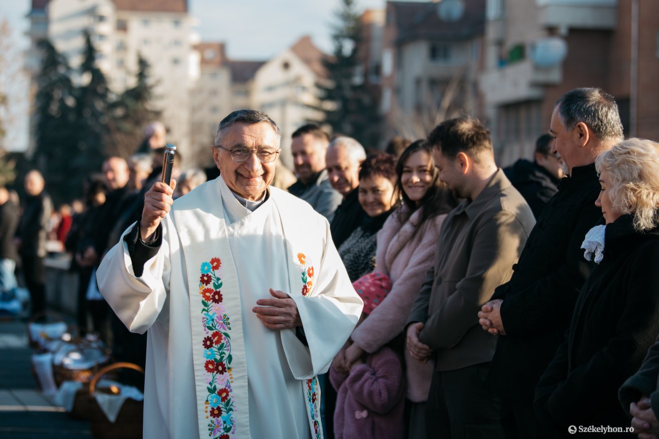 &bullet;  Fotó: Olti Angyalka