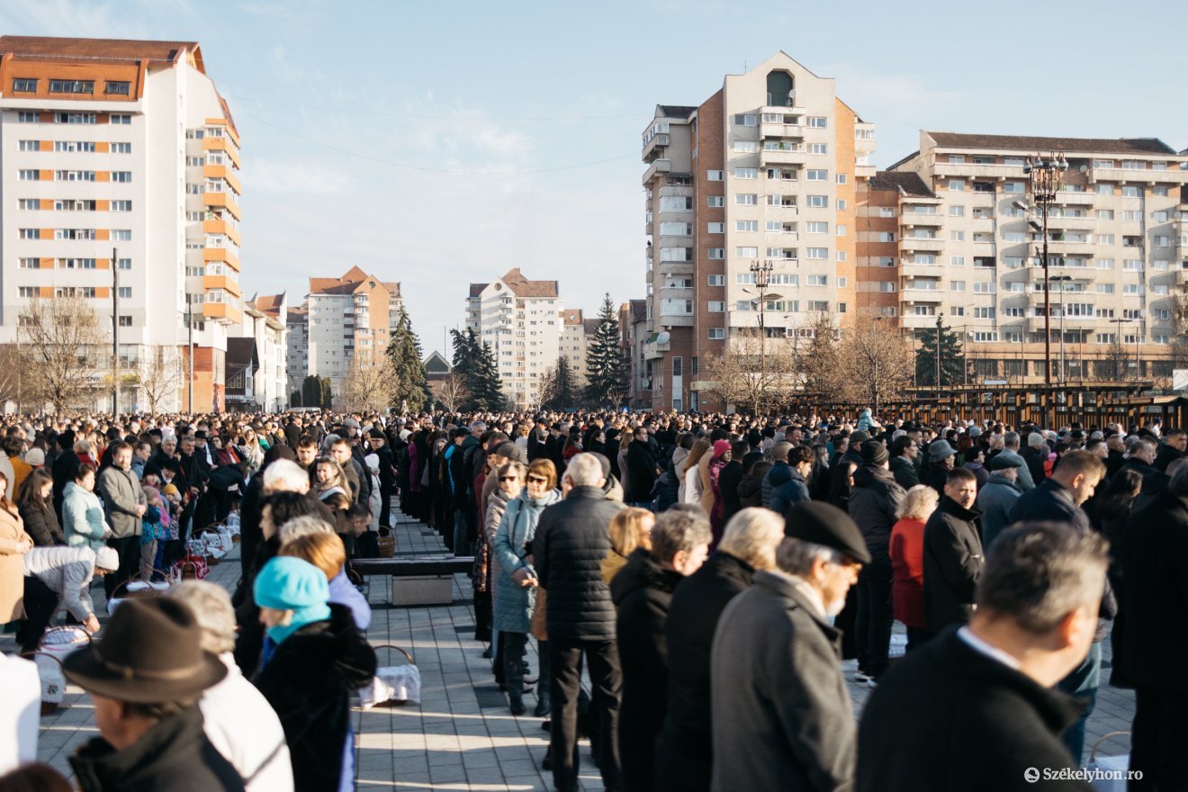 &bullet;  Fotó: Olti Angyalka
