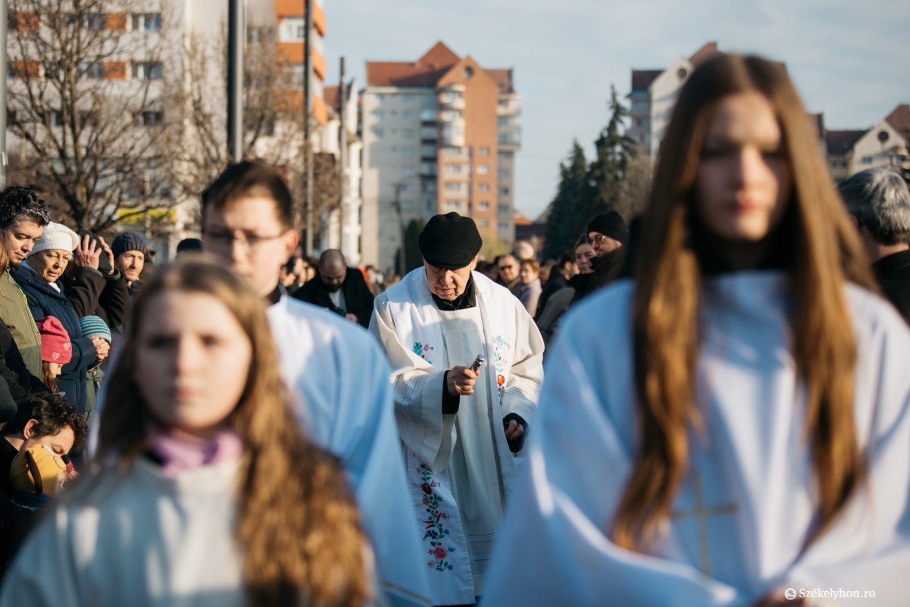 &bullet;  Fotó: Olti Angyalka