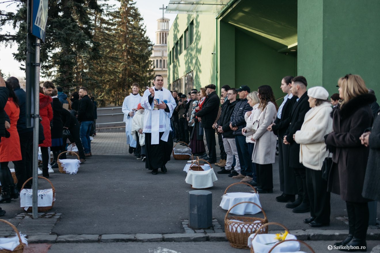 &bullet;  Fotó: Olti Angyalka